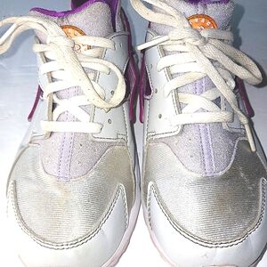NIKE Huarache Girl's Grey/Purple Sneakers Size 3Y
